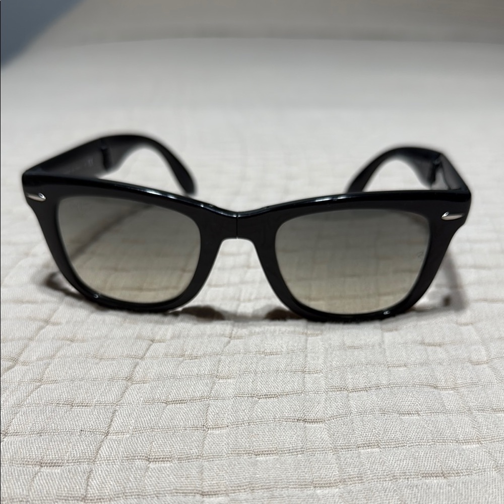 Ray-Ban Black Folding Wayfarer Sunglasses